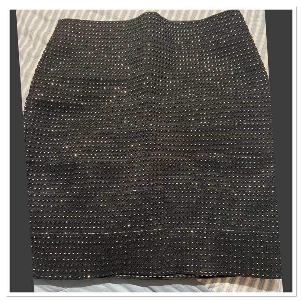 Guess black skirt. Size XL